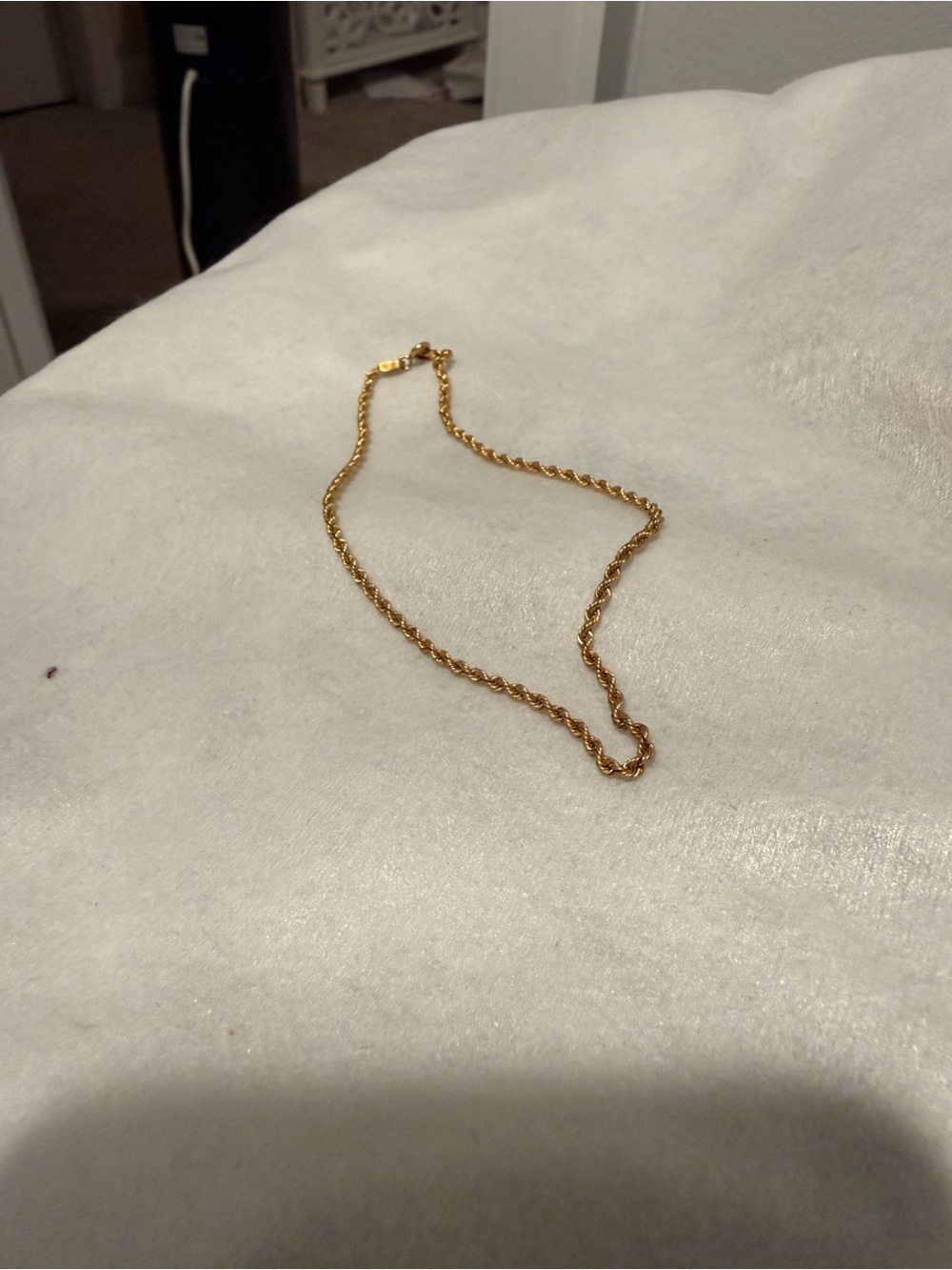 Gold anklet